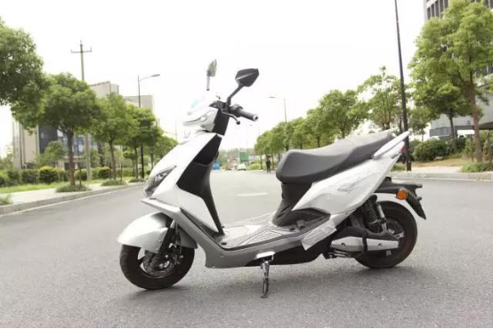 愛瑪酷車最新款，時尚與科技的完美結(jié)合